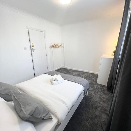 Отель Stunning Flat In Greater Лондон Экстерьер фото